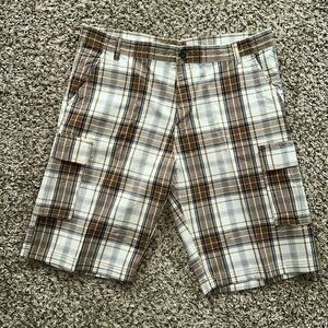 Red Snap Men’s Brown/White plaid cargo shorts Sz 38